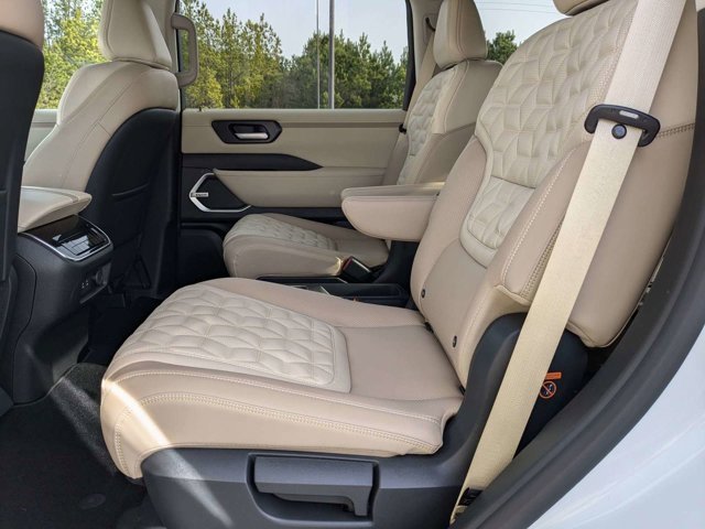 New 2025 Nissan Armada Platinum Reserve w/ Convenience Package image 16