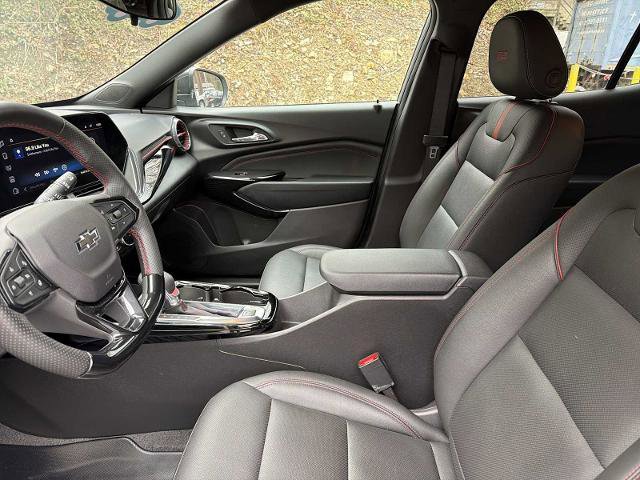 Certified 2025 Chevrolet Trax RS w/ Driver Confidence Package FWD image 18