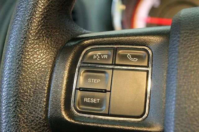 Used 2018 Dodge Grand Caravan SE w/ UConnect Hands-Free Group image 19