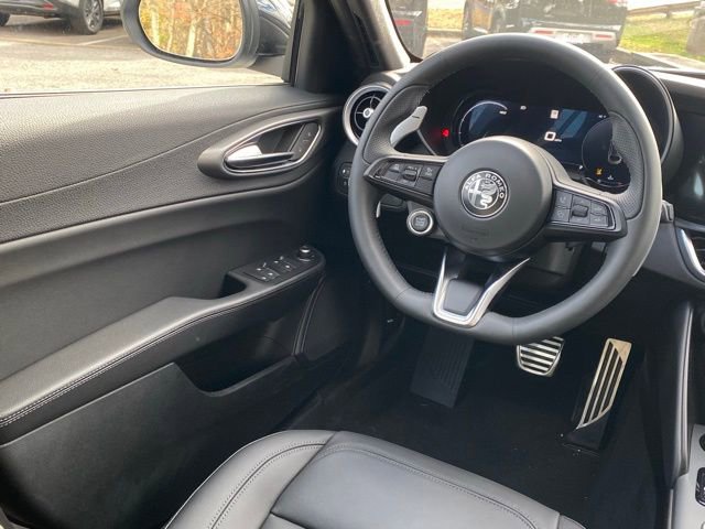 New 2025 Alfa Romeo Giulia AWD image 44