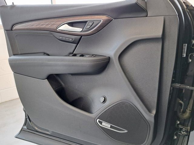 Used 2022 Buick Envision Avenir w/ Technology Package II image 20