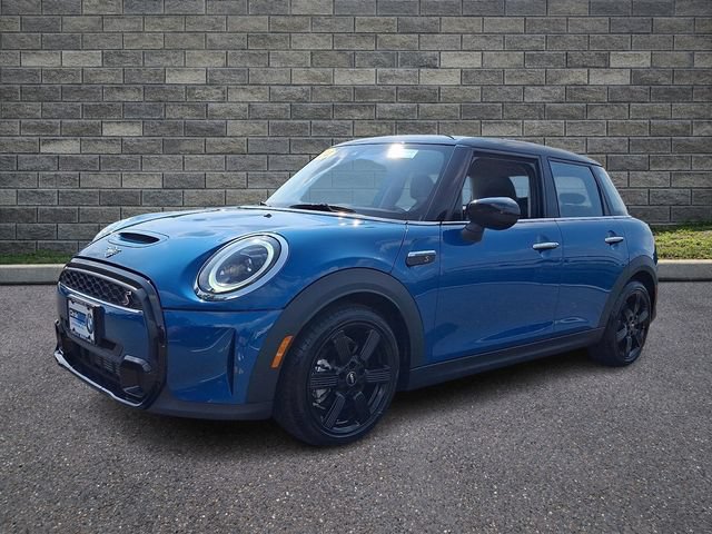 Used 2024 MINI Cooper S FWD image 3