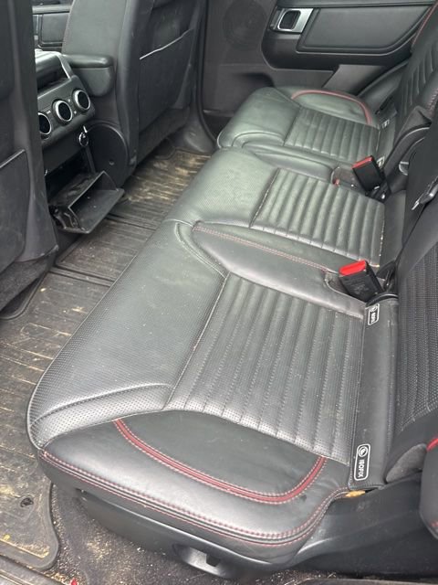 Used 2017 Land Rover Discovery HSE Luxury image 6