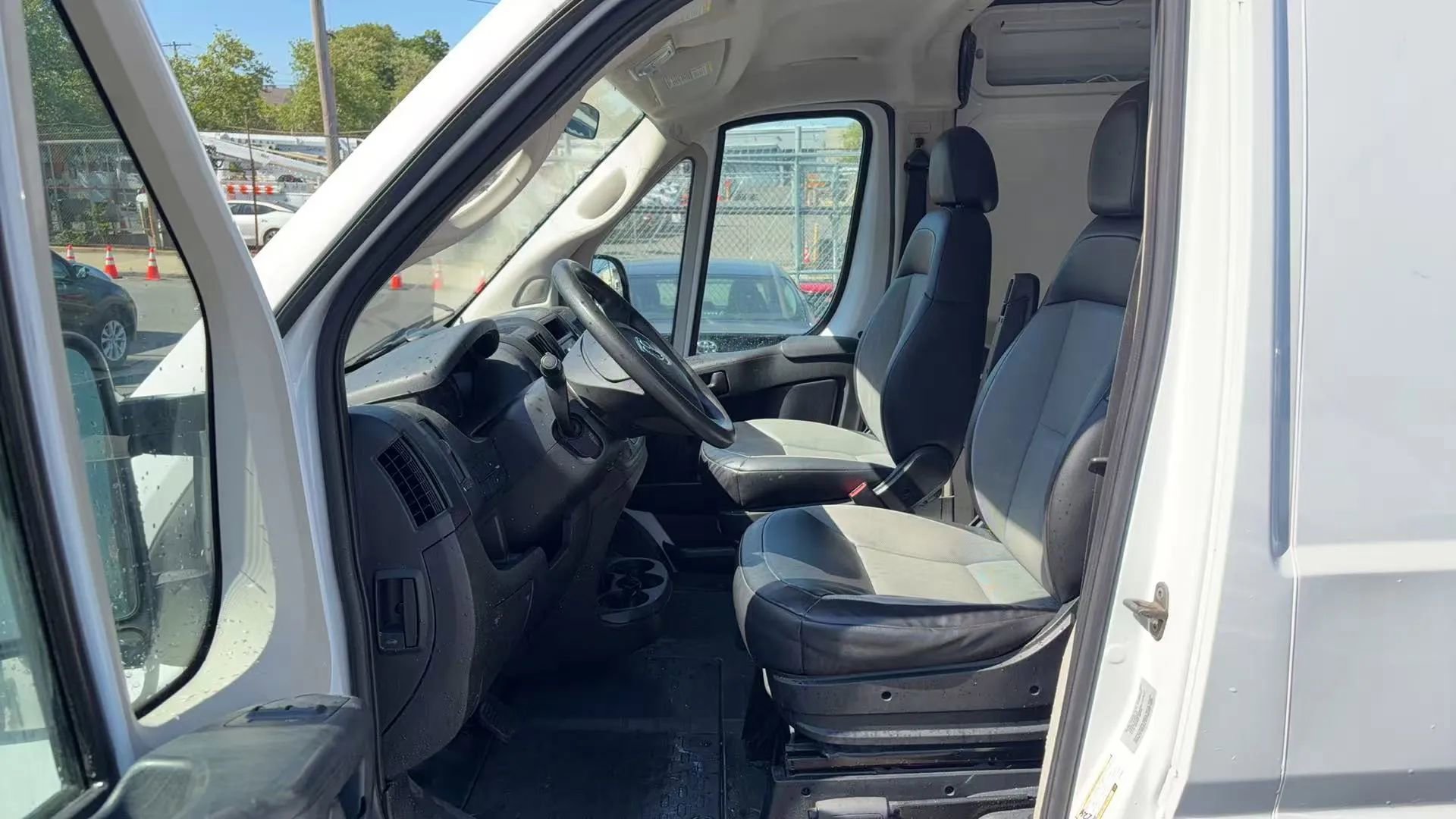 Used 2017 RAM ProMaster 2500 FWD image 9
