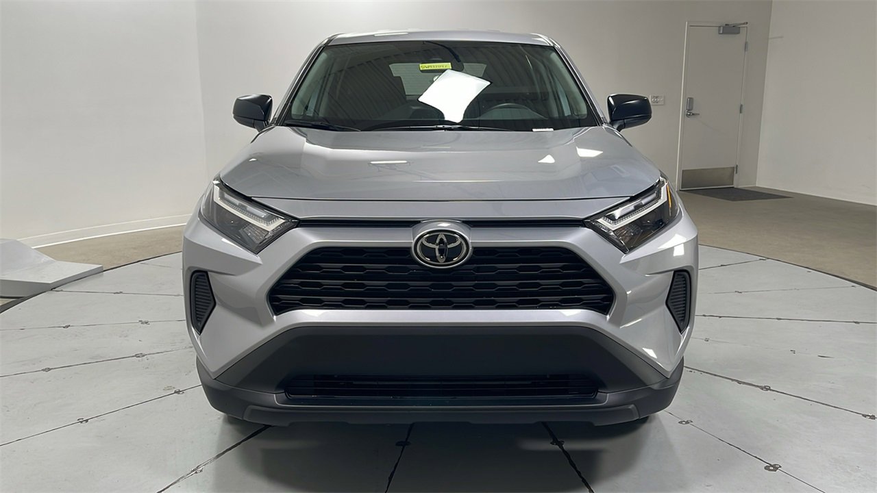 New 2025 Toyota RAV4 LE video 2