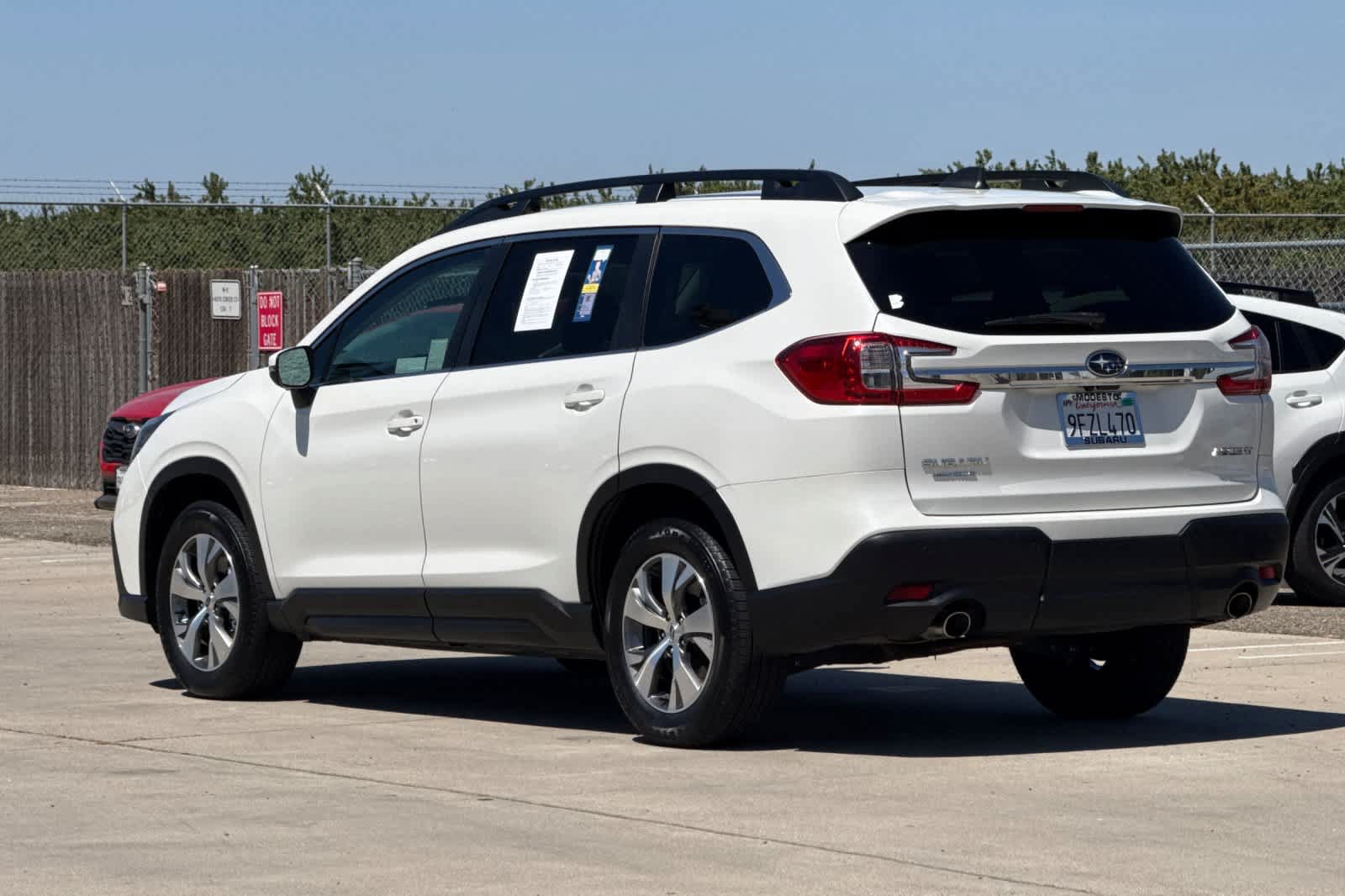 Used 2023 Subaru Ascent Premium w/ Convenience Package AWD/4WD image 5