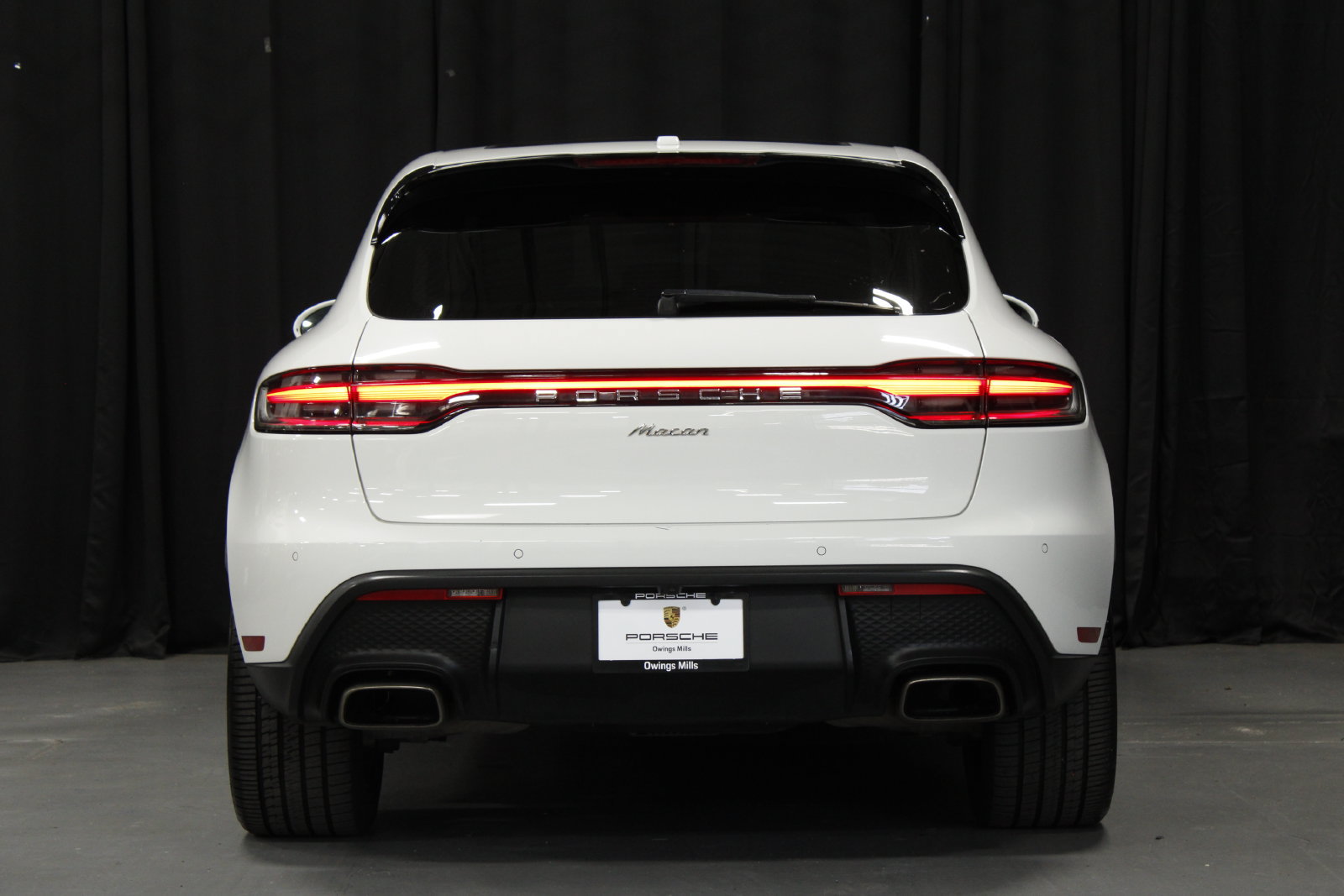 Used 2022 Porsche Macan AWD/4WD image 6