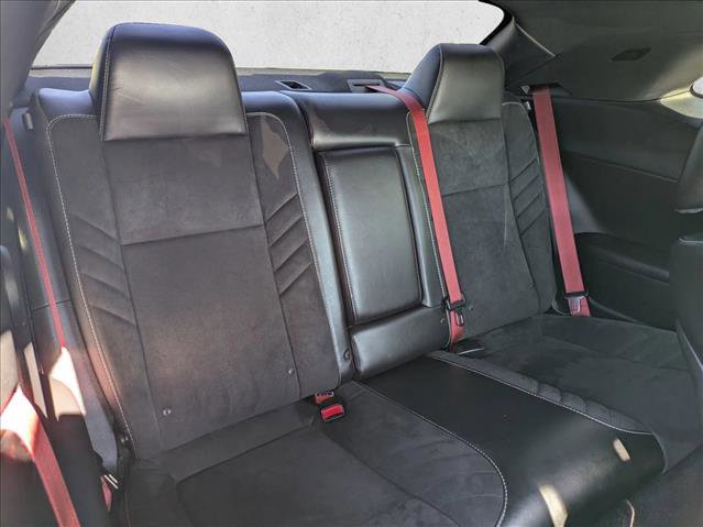 Used 2015 Dodge Challenger SRT image 20