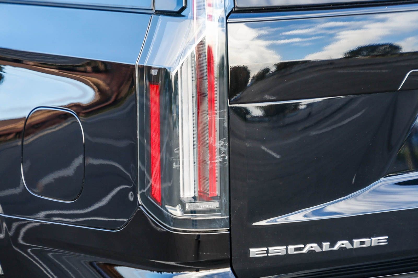 Used 2025 Cadillac Escalade Sport w/ Touring Package image 8