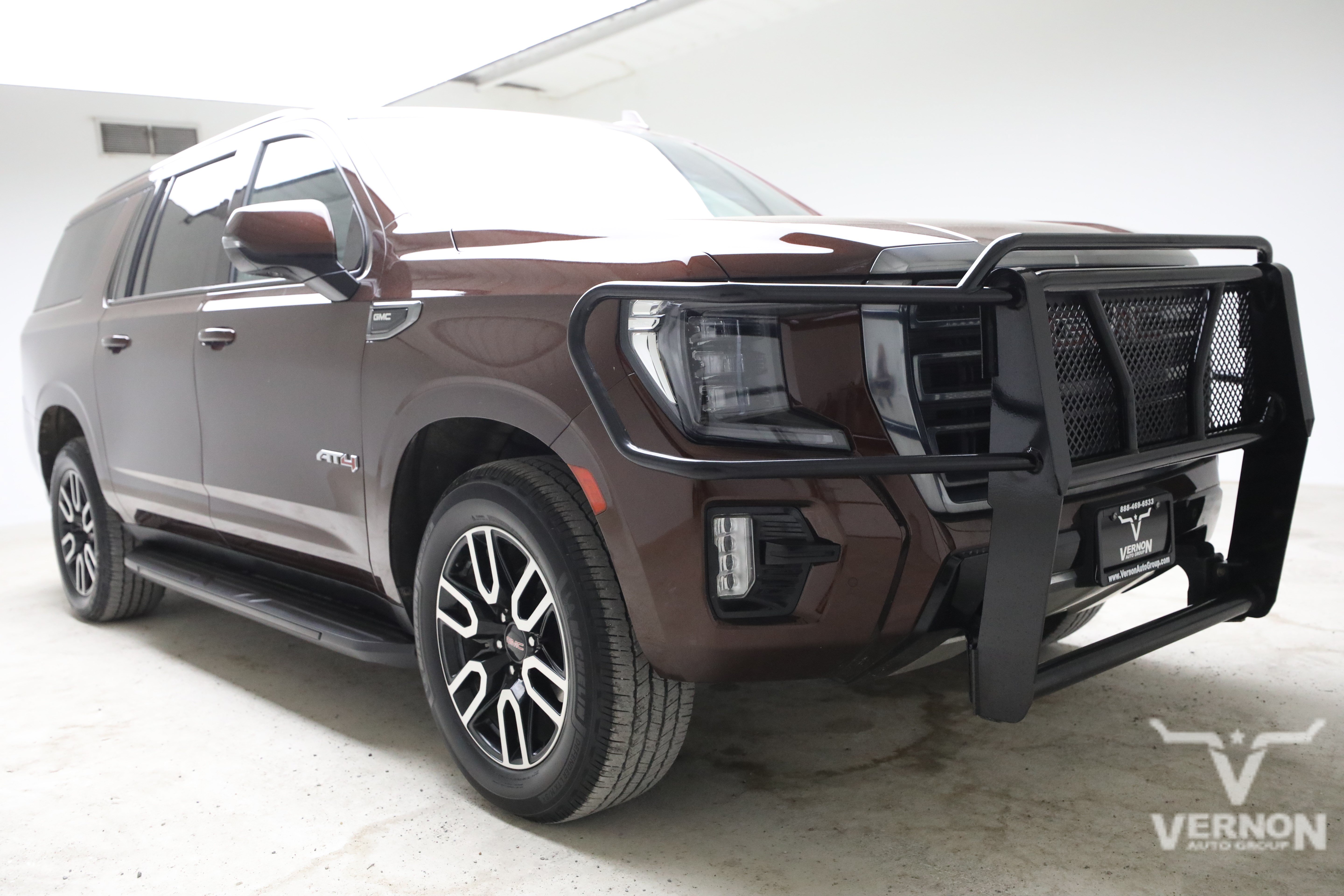 Used 2022 GMC Yukon XL AT4 AWD/4WD image 7