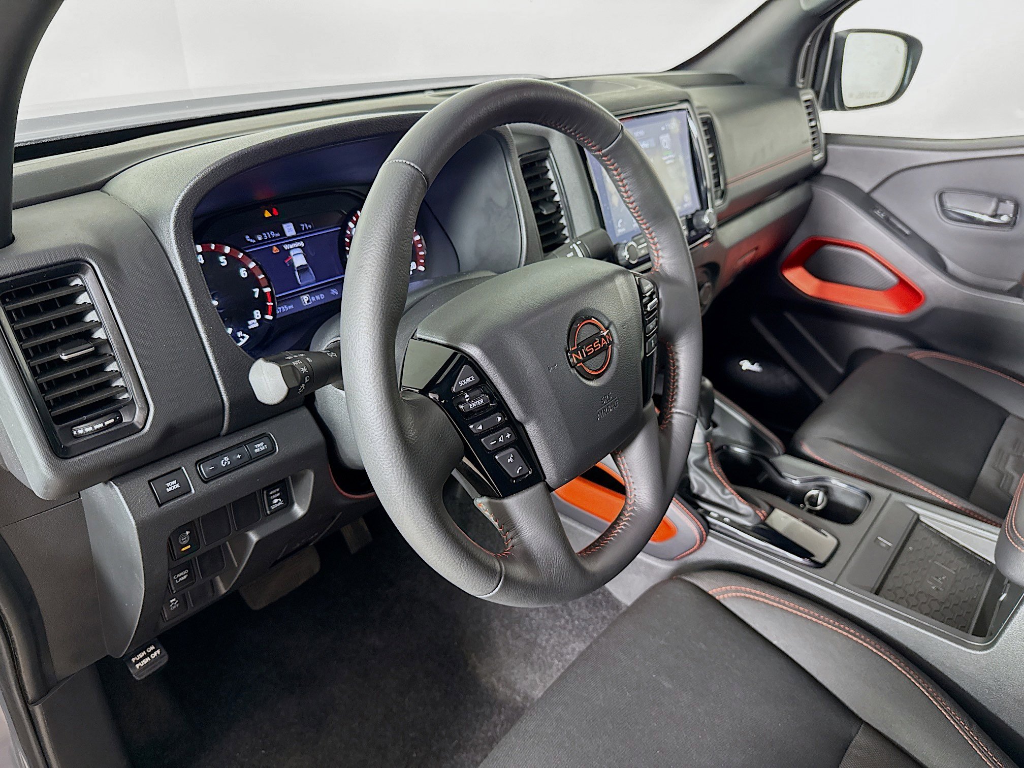 Used 2024 Nissan Frontier Pro-X w/ Pro Convenience Package image 8