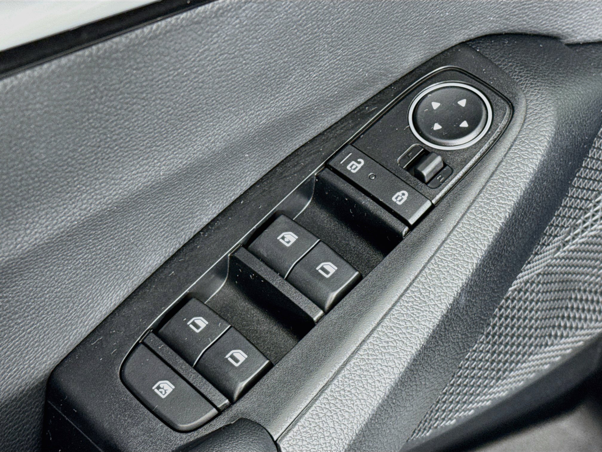Used 2024 Kia Seltos S AWD/4WD image 18