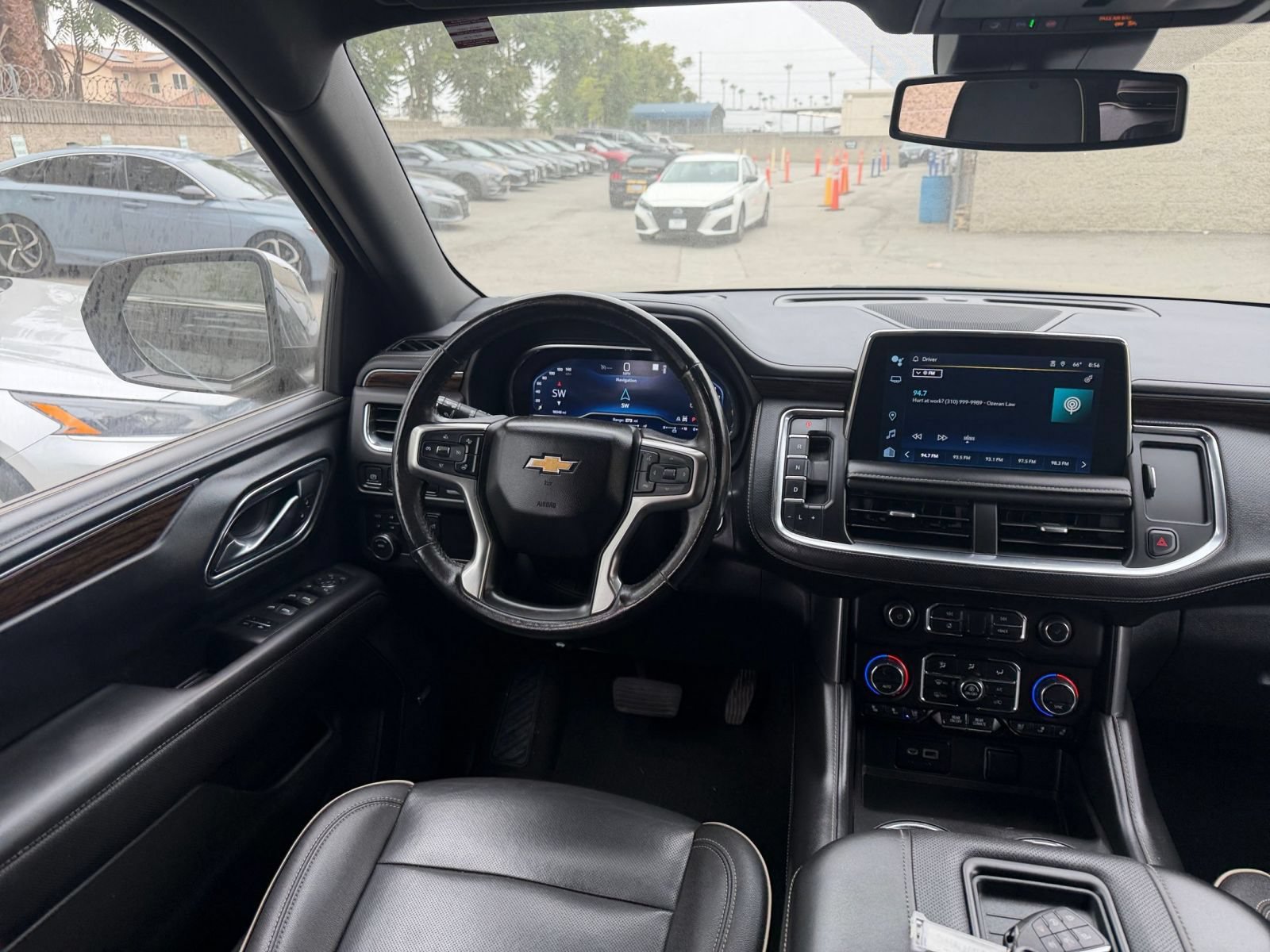 Used 2023 Chevrolet Suburban Premier AWD/4WD image 37