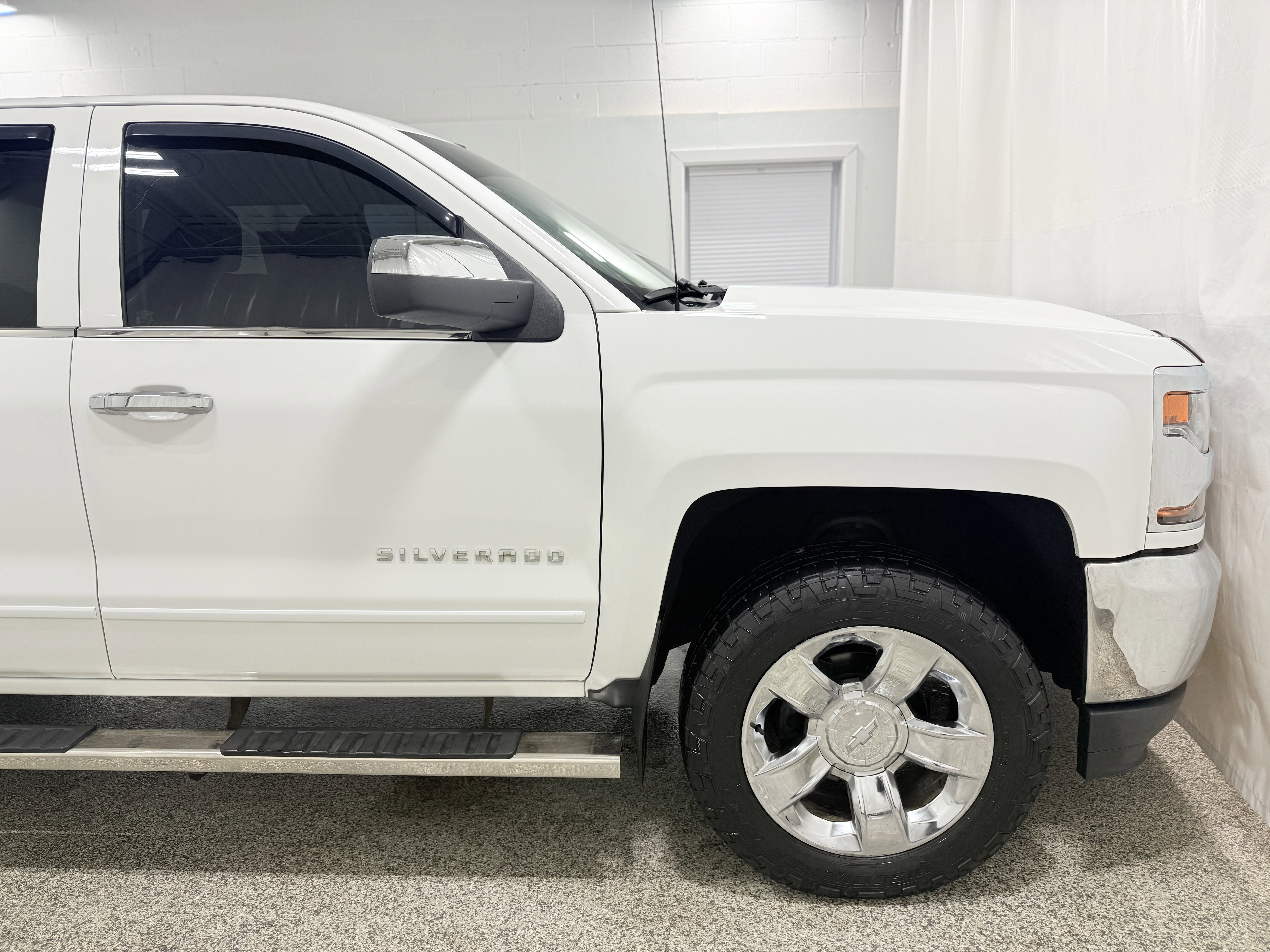 Used 2017 Chevrolet Silverado 1500 LT w/ LT Eassist Package image 7