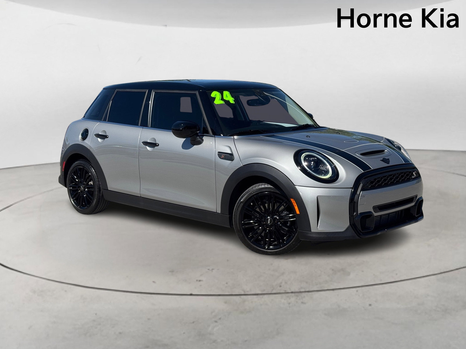 Used 2024 MINI Cooper S image 2