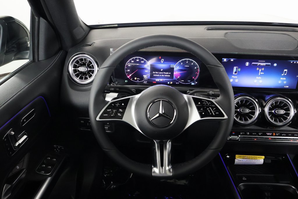 New 2026 Mercedes-Benz GLB 250 image 3