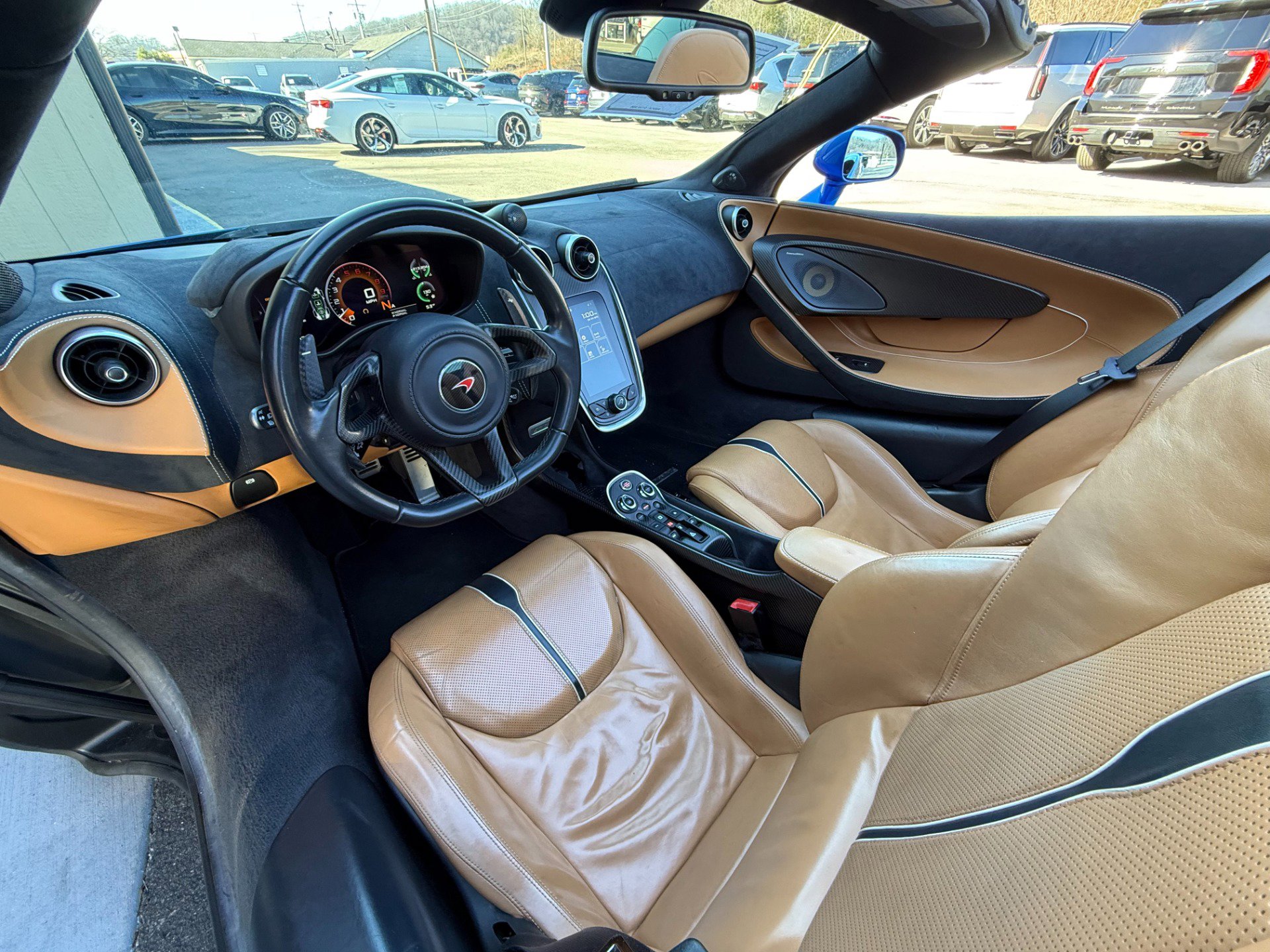 Used 2018 McLaren 570S Spider image 34