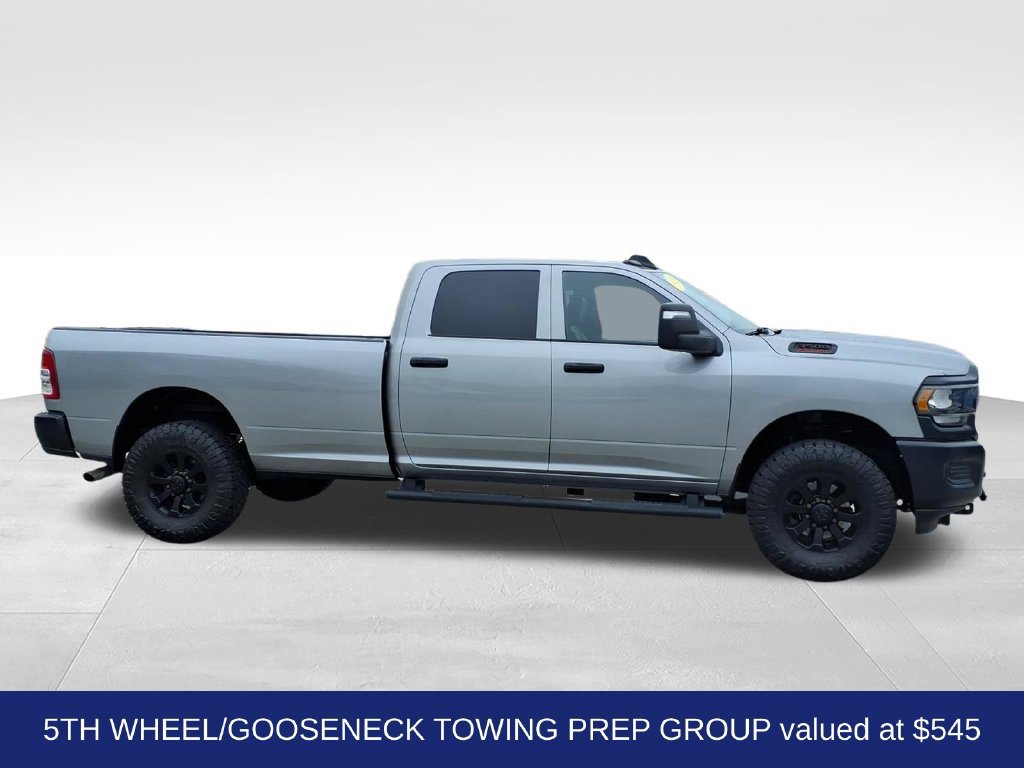 Used 2024 RAM 3500 Tradesman w/ Snow Chief Group AWD/4WD image 4