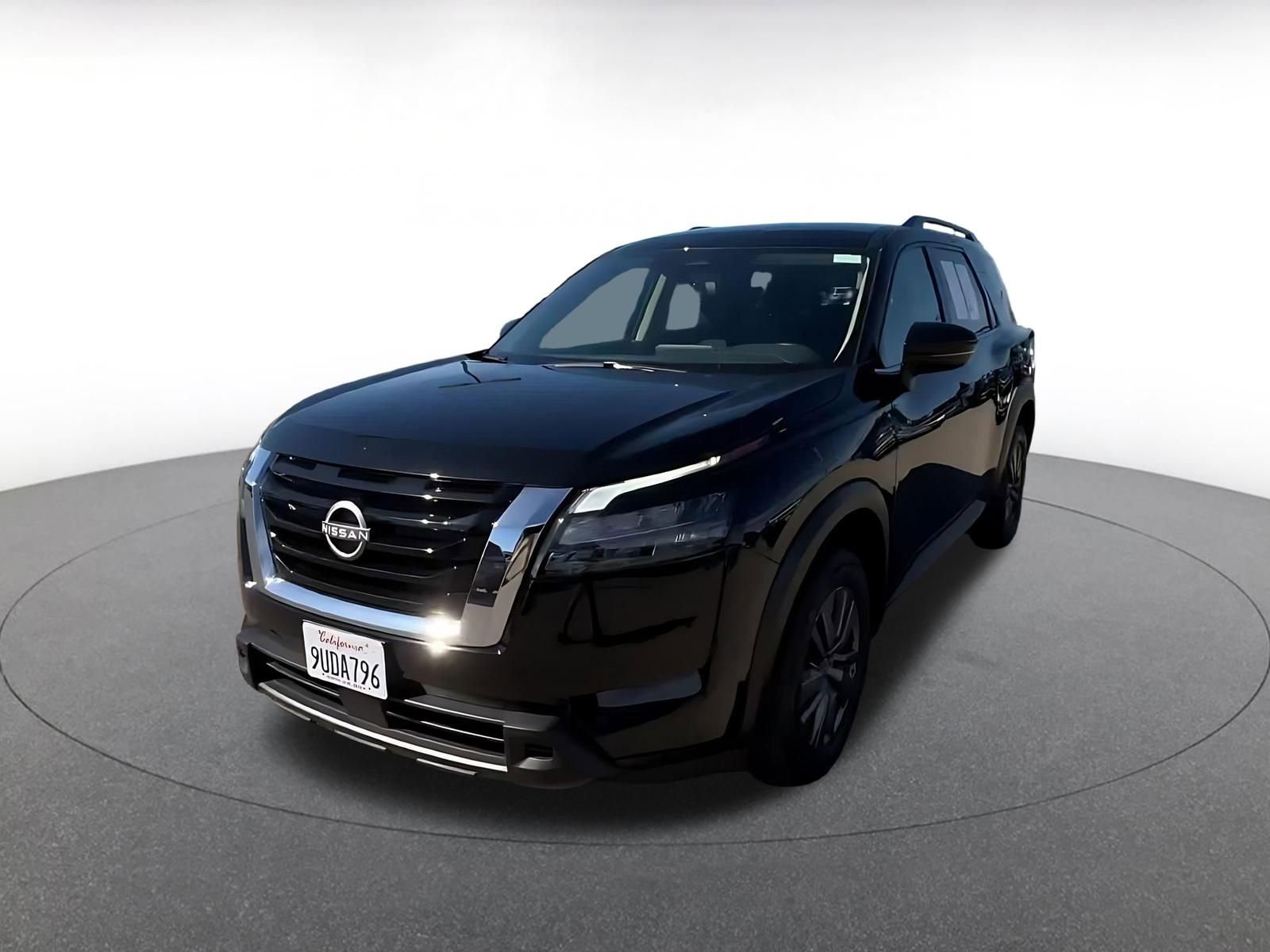 Used 2025 Nissan Pathfinder SV FWD image 7