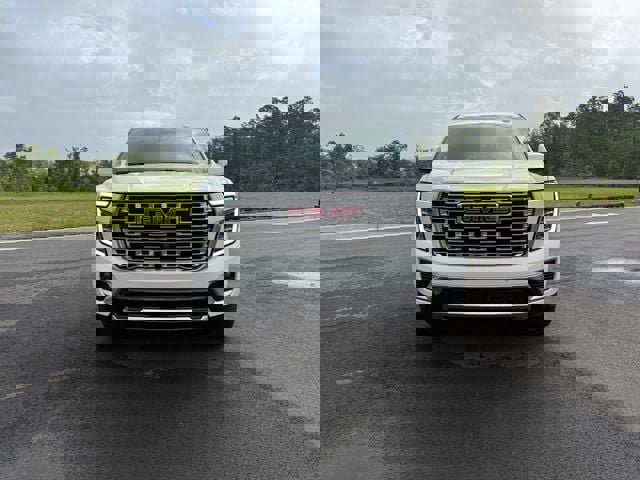 Used 2025 GMC Yukon Denali RWD image 17