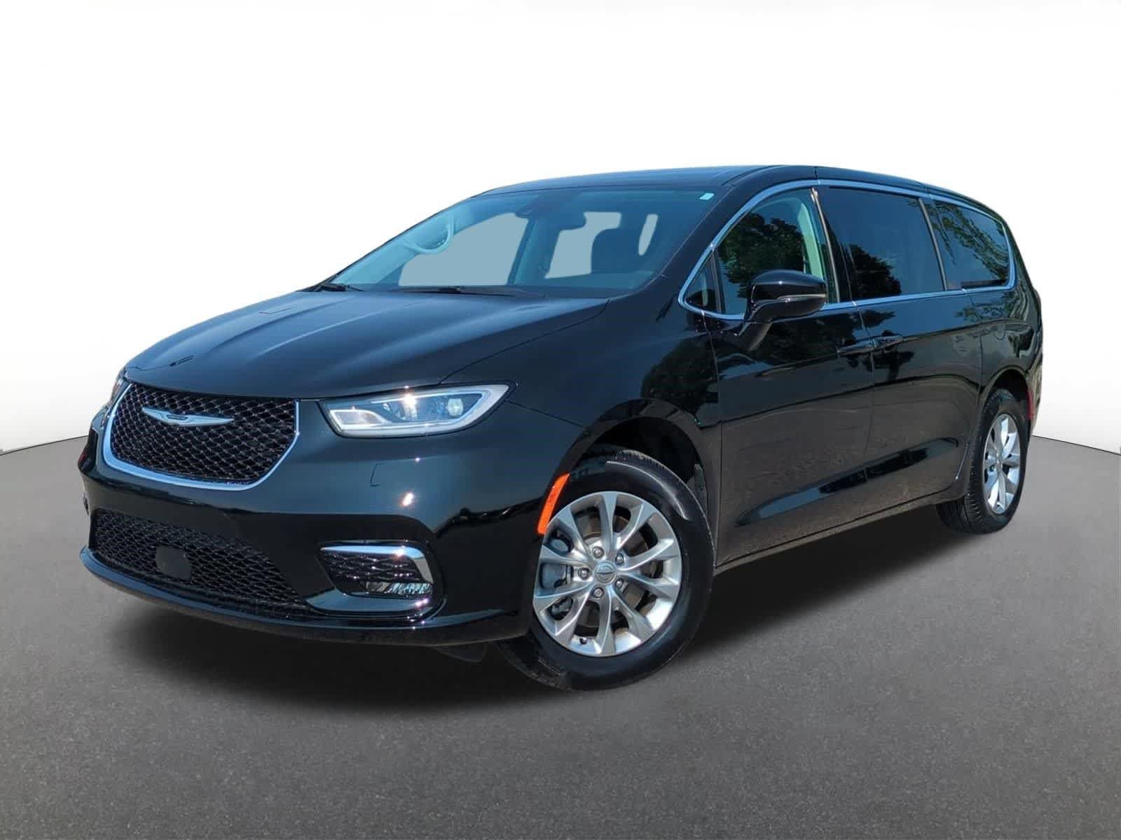 Used 2024 Chrysler Pacifica Touring-L