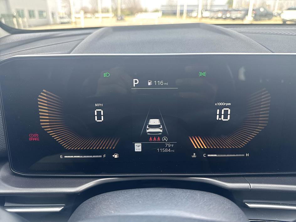 Used 2026 Kia Sportage EX w/ EX Panorama Roof Package image 14