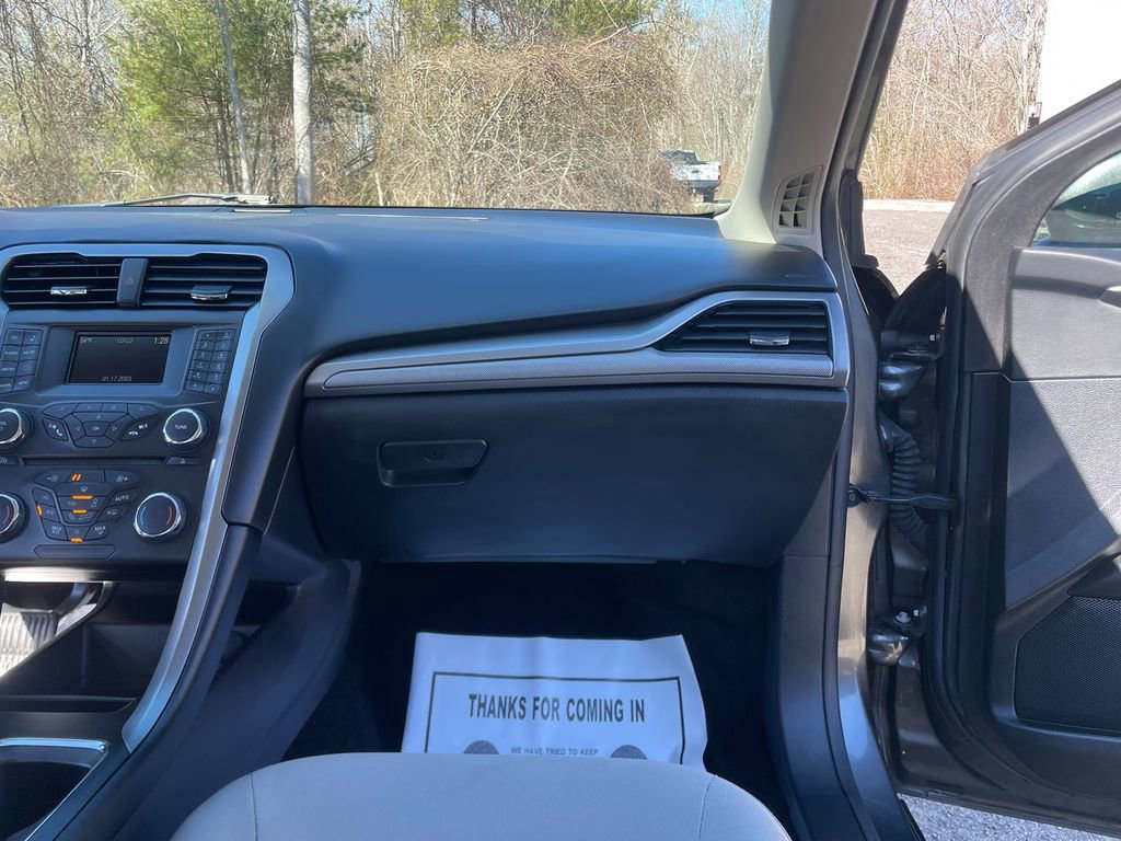 Used 2018 Ford Fusion S image 27