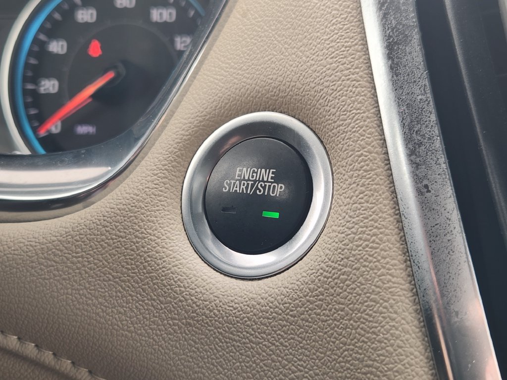 Used 2023 Chevrolet Traverse LT FWD image 21