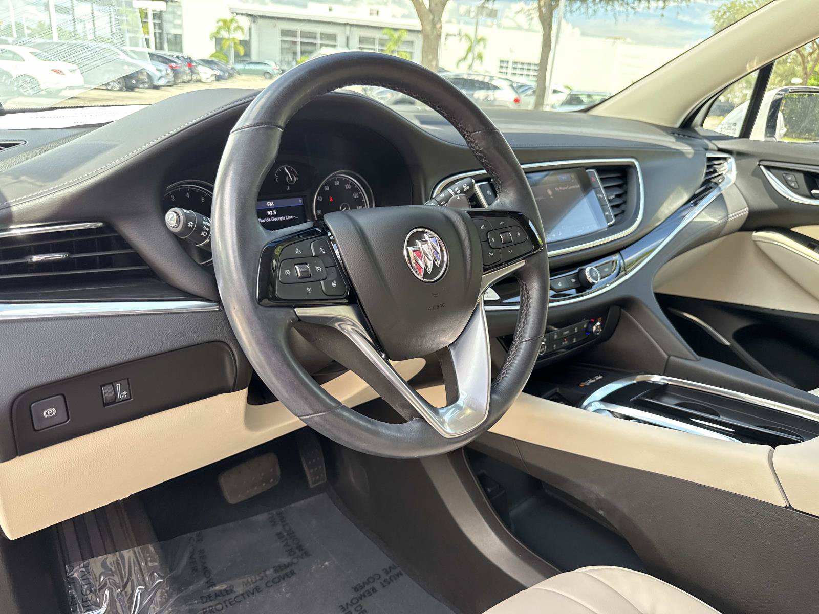 Used 2023 Buick Enclave Essence AWD/4WD image 23