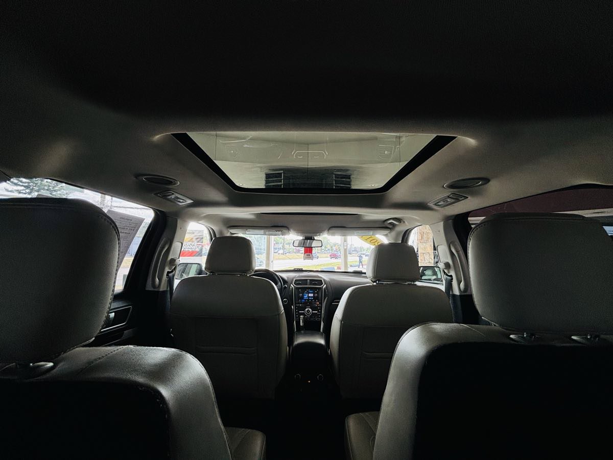 Used 2017 Ford Explorer Platinum AWD/4WD image 46