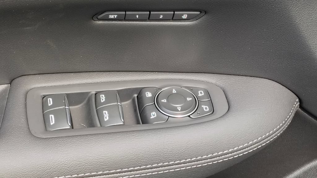 New 2025 Cadillac XT5 Premium Luxury w/ LPO, Floor Liner Package AWD/4WD image 13