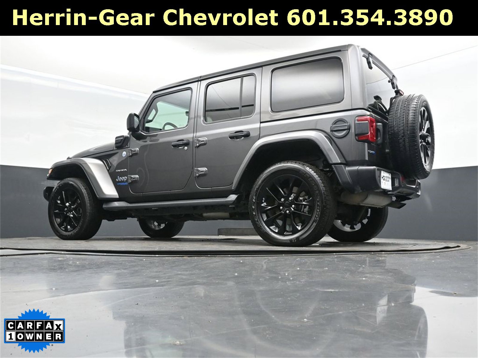 Used 2021 Jeep Wrangler Unlimited Sahara w/ Cold Weather Group image 43