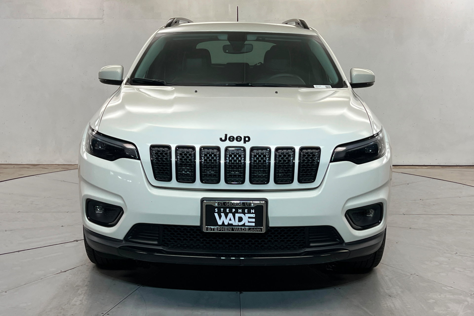 Used 2019 Jeep Cherokee Latitude Plus AWD/4WD image 8