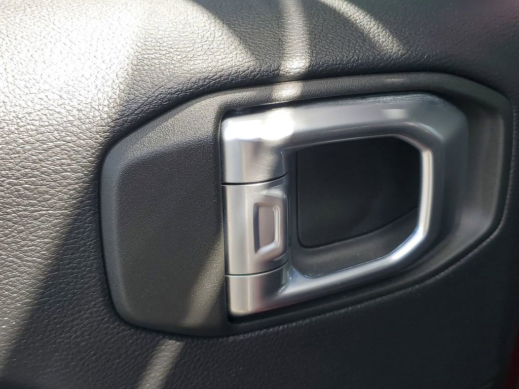 Used 2022 Jeep Wrangler Unlimited Sahara image 46