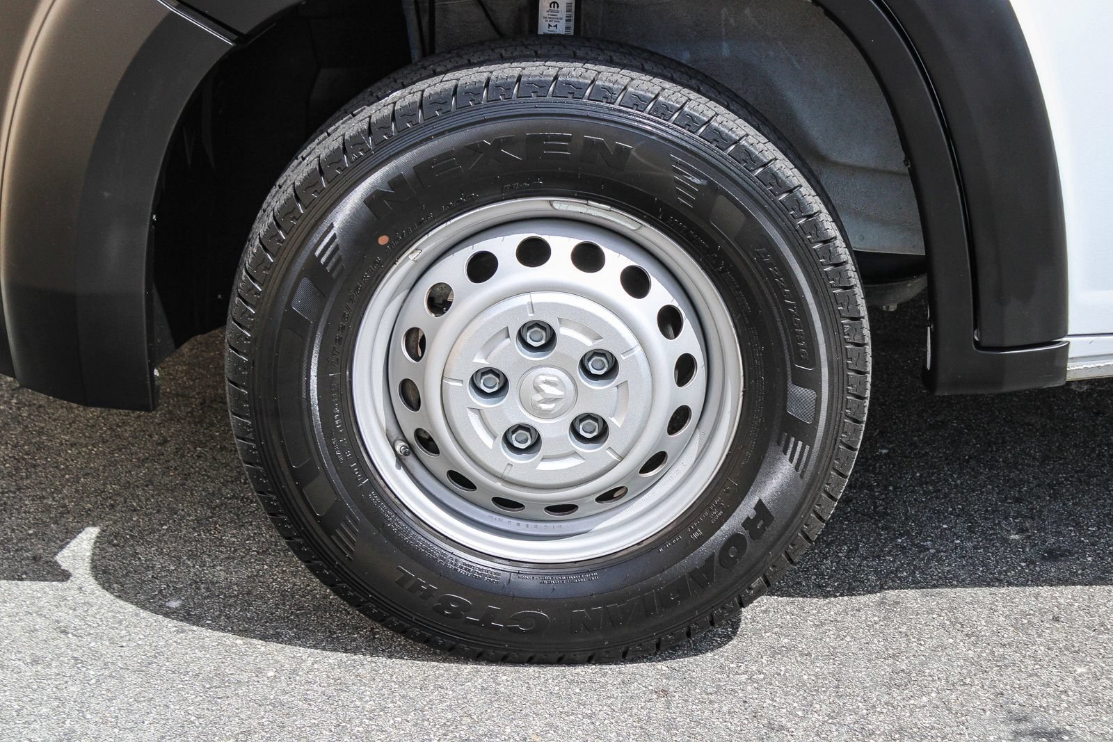 Used 2024 RAM ProMaster 2500 FWD image 11