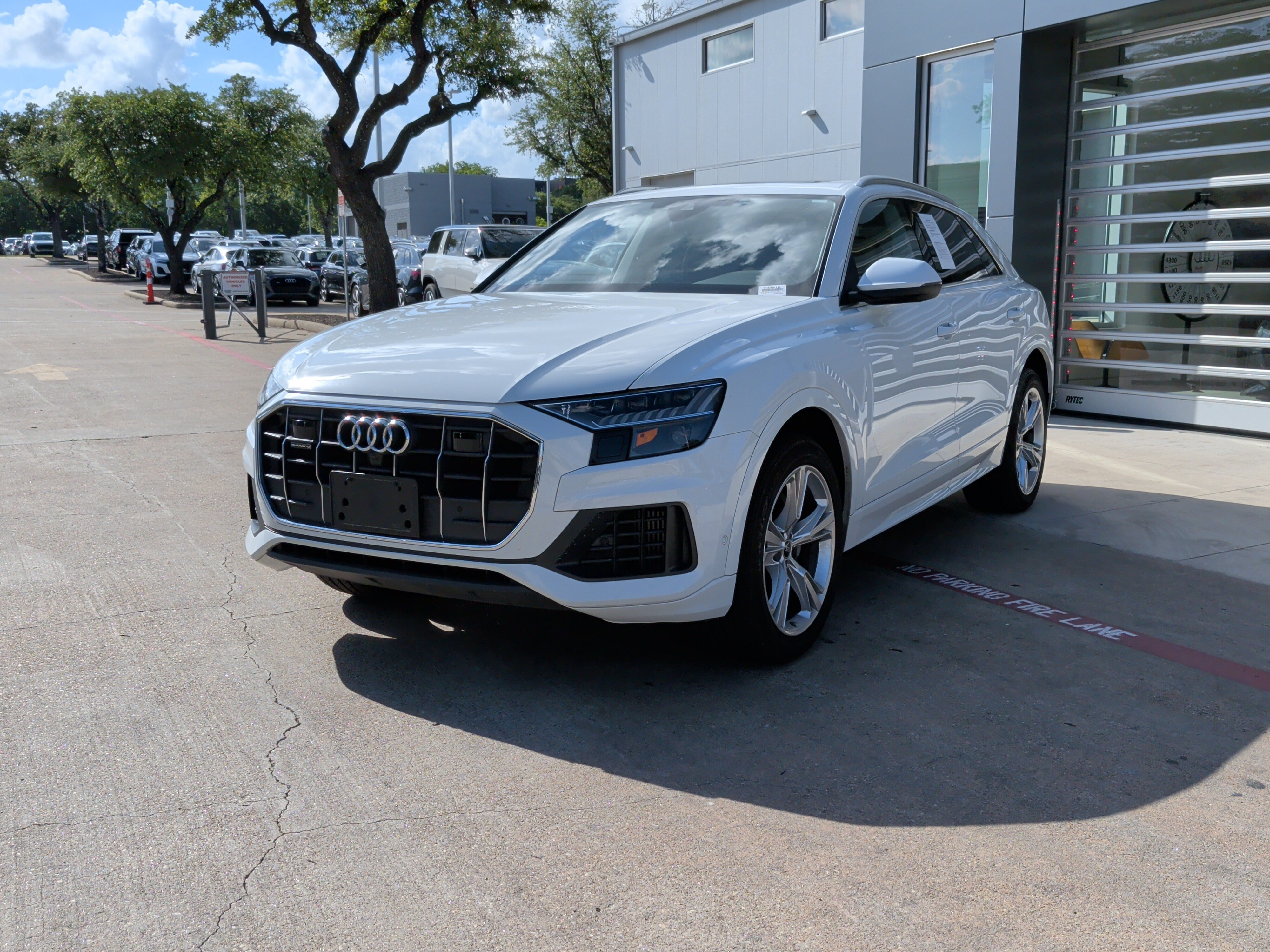 Certified 2023 Audi Q8 Premium w/ Convenience Package AWD/4WD image 5