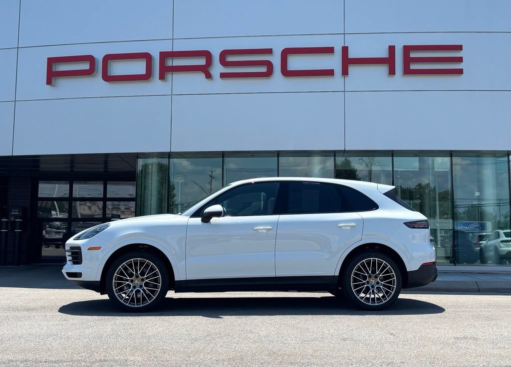 Certified 2023 Porsche Cayenne S Platinum AWD/4WD image 2