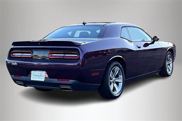 Used 2020 Dodge Challenger SXT image 5
