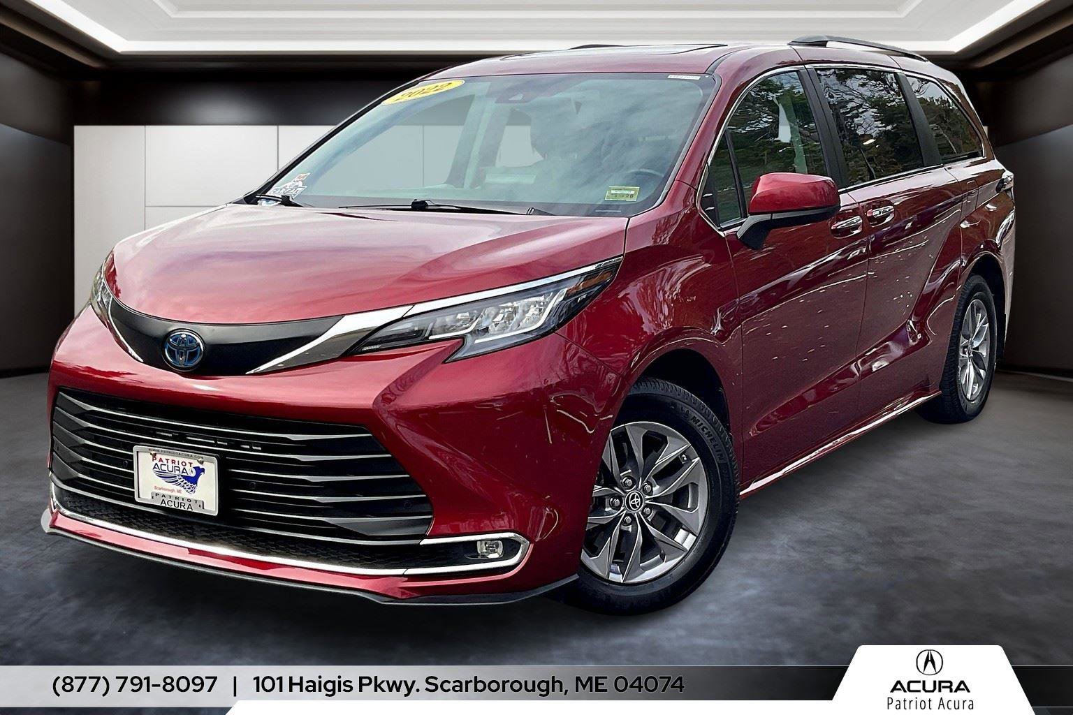 Used 2022 Toyota Sienna XLE