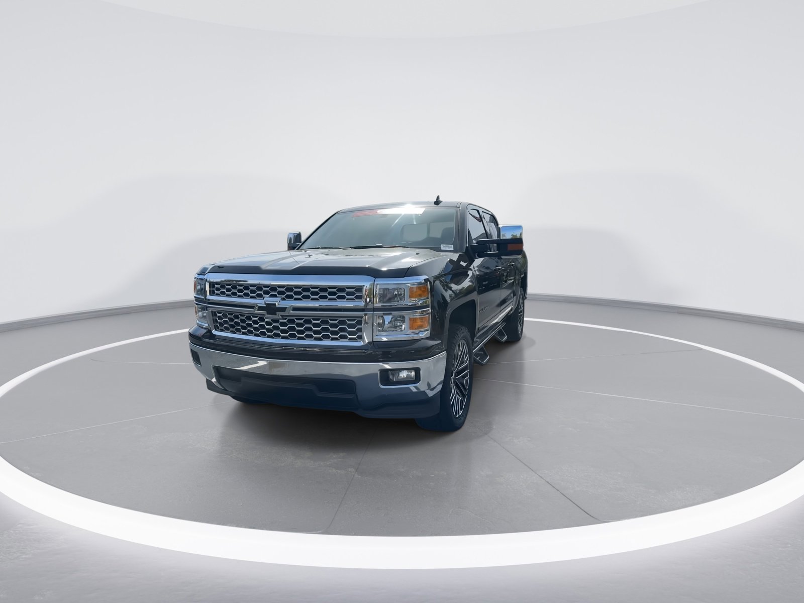 Used 2015 Chevrolet Silverado 1500 LT w/ LT Convenience Package image 3