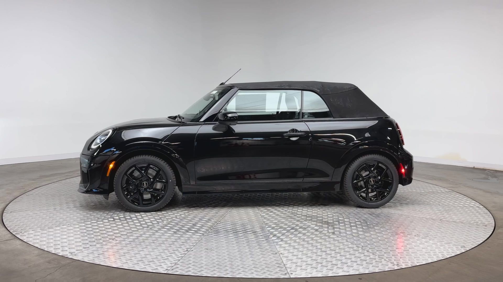 New 2026 MINI Cooper S image 5