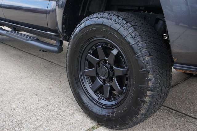Used 2023 Toyota Tacoma SR image 9