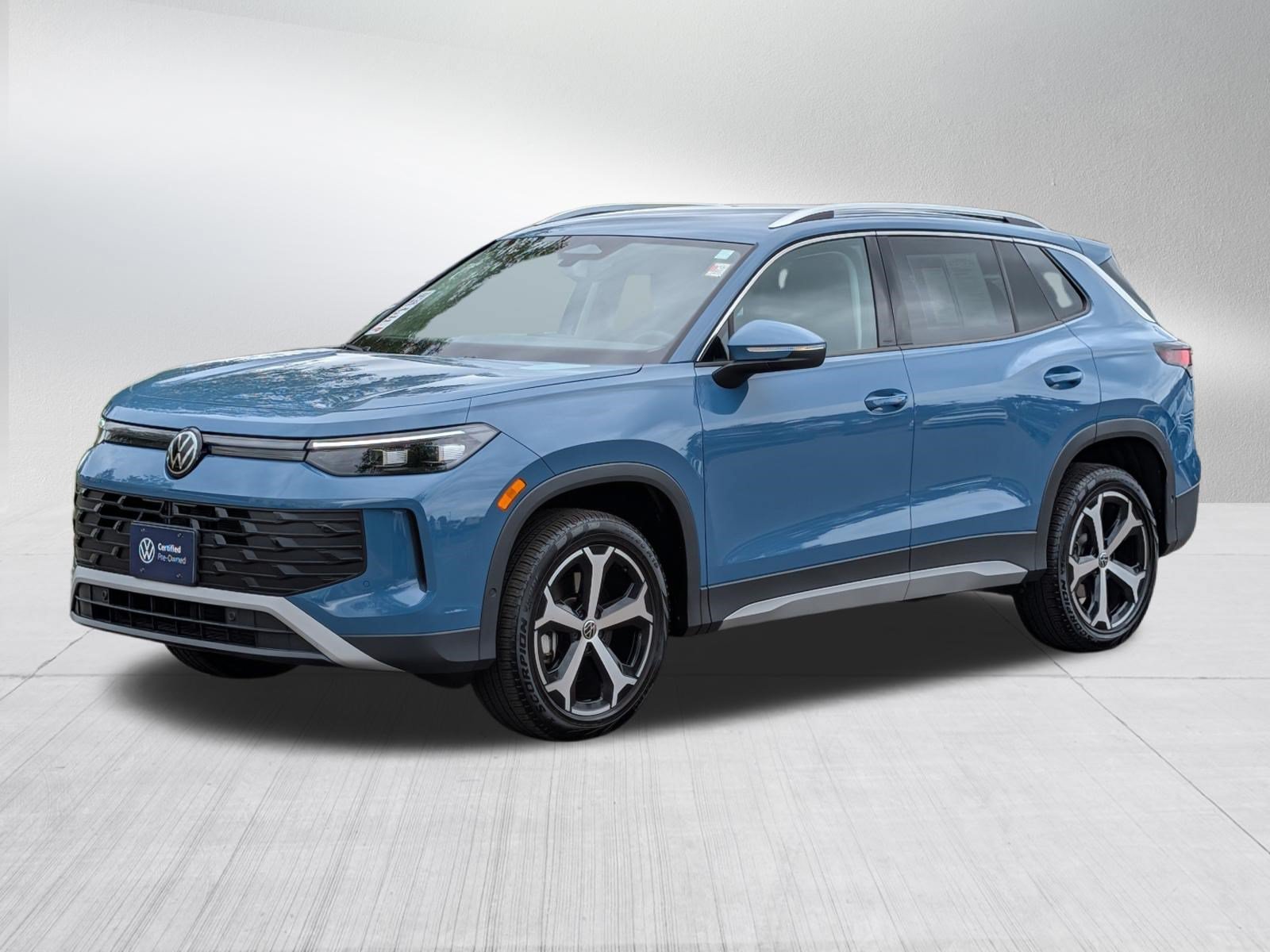 Certified 2026 Volkswagen Tiguan SE AWD/4WD image 3