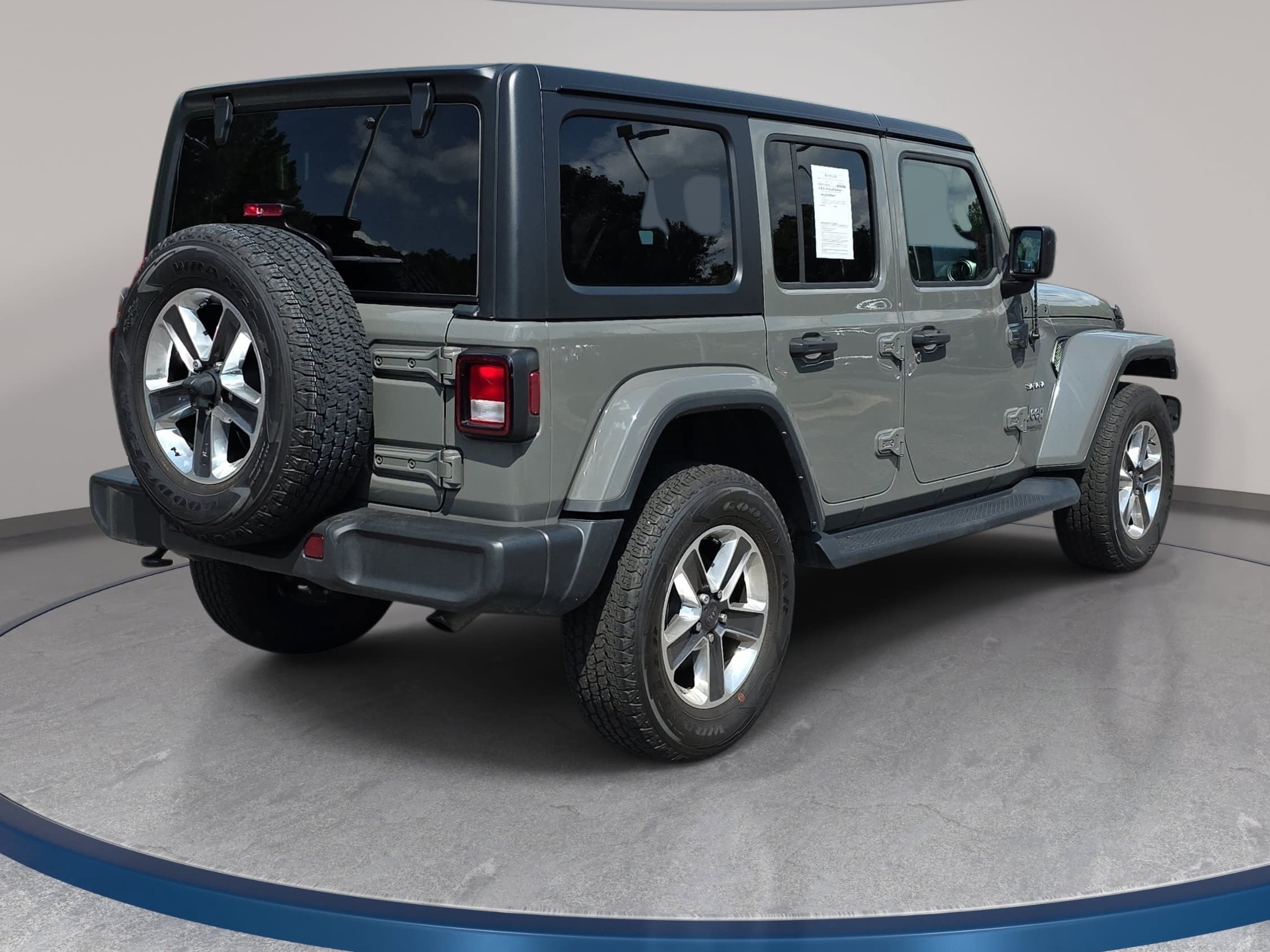 Used 2022 Jeep Wrangler Unlimited Sahara w/ Cold Weather Group AWD/4WD image 5