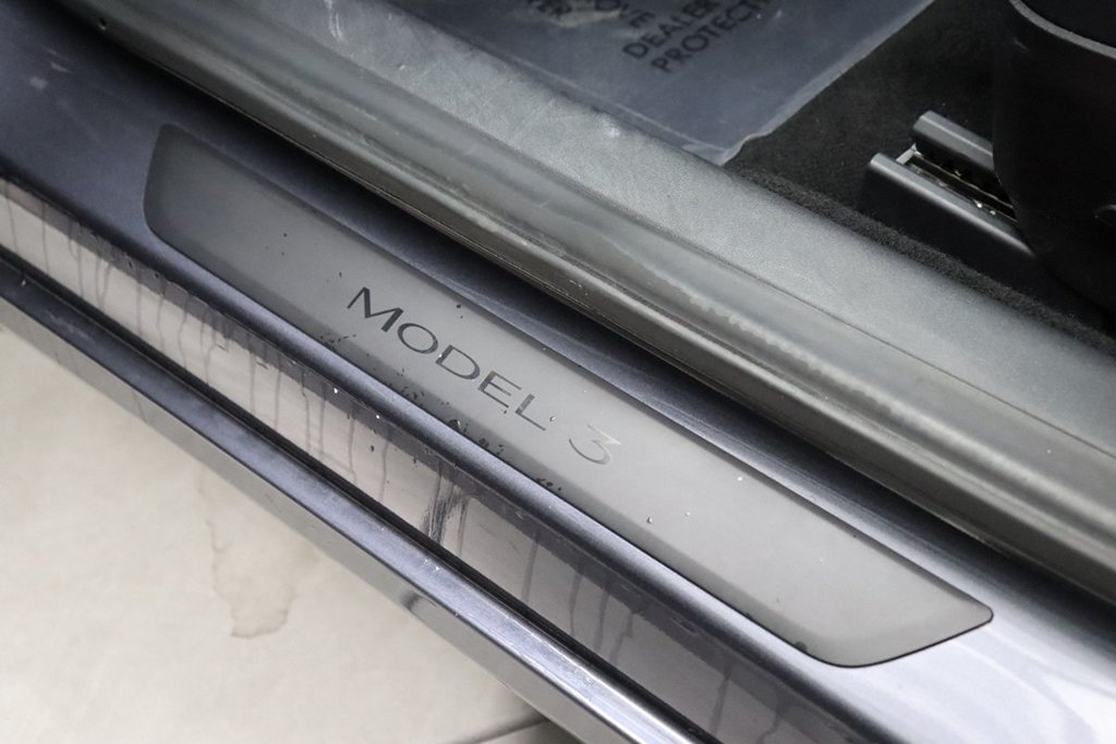 Used 2023 Tesla Model 3 Standard Range RWD image 19