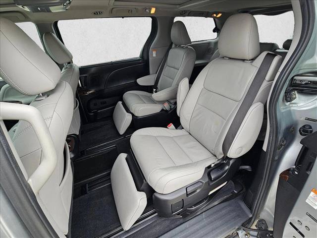 Used 2015 Toyota Sienna Limited FWD image 18