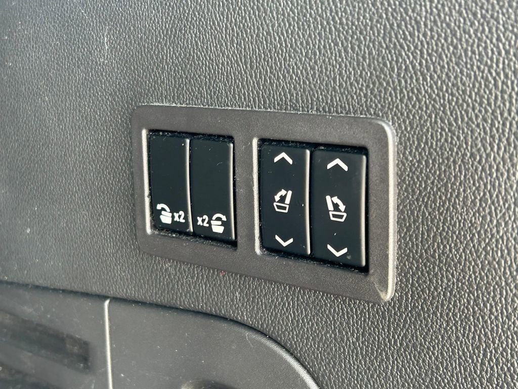 Used 2017 Chevrolet Tahoe Premier RWD image 16