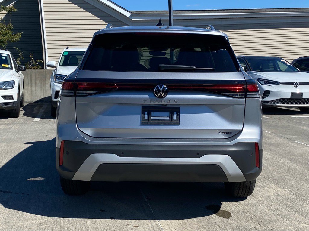 New 2025 Volkswagen Tiguan S image 4
