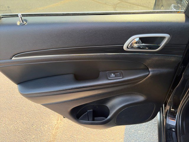 Used 2021 Jeep Grand Cherokee Limited AWD/4WD image 24
