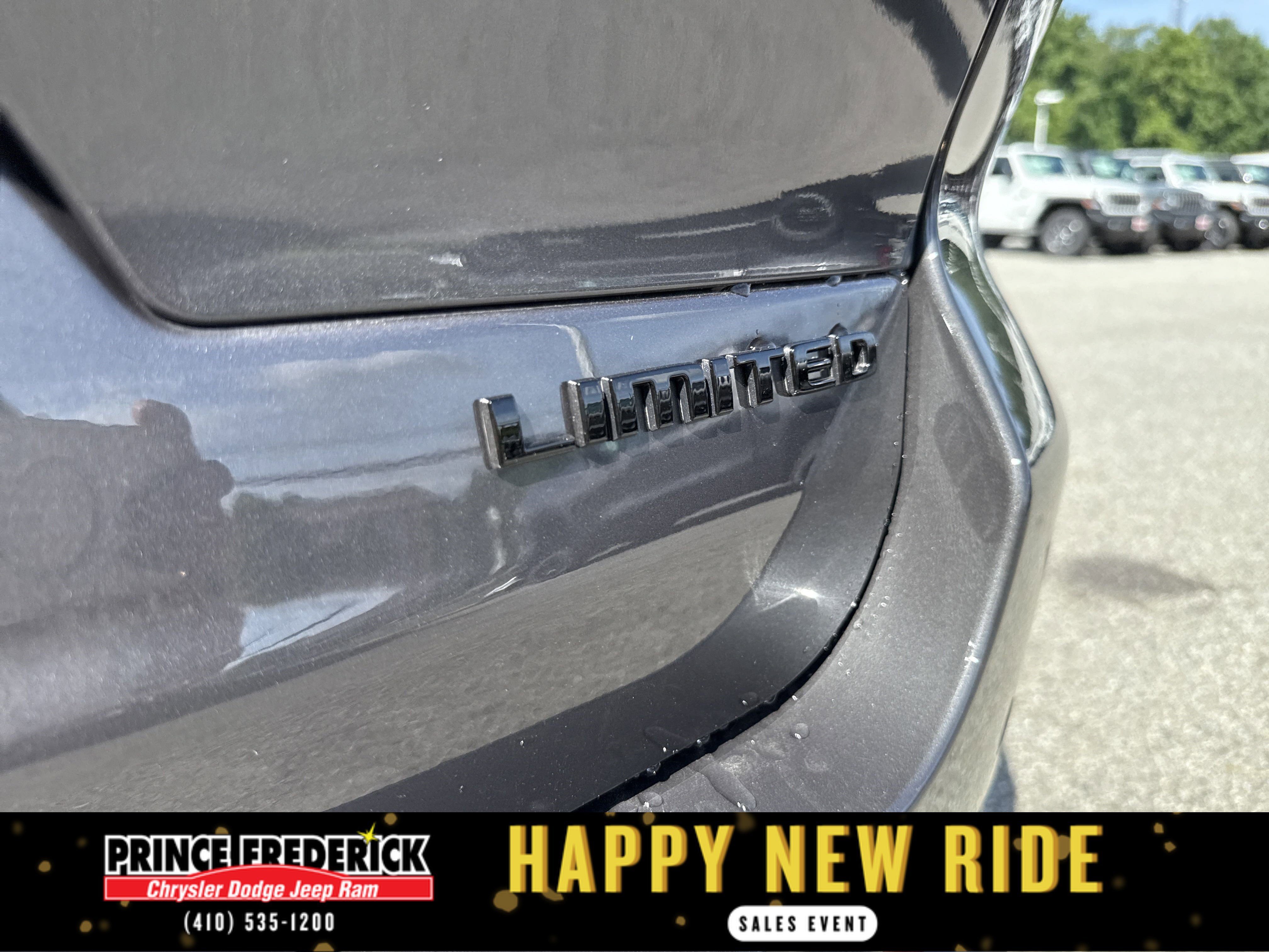 New 2025 Jeep Grand Cherokee L Limited w/ Black Appearance Package image 10